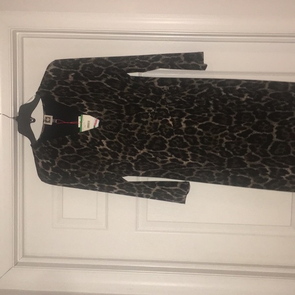 Dress - Picture 3 of 3